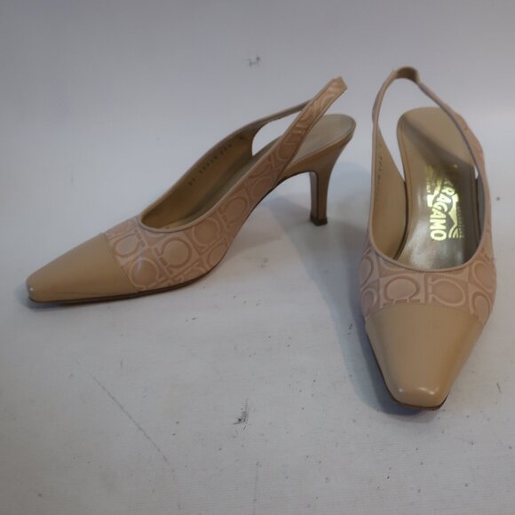 Authentic Salvatore Ferragamo Nude Gancini Embossed Slingback Heels Pumps 8 - Picture 1 of 12